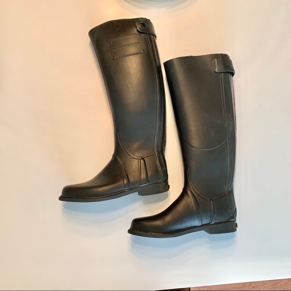 Authentic Burberry  womens rain boots